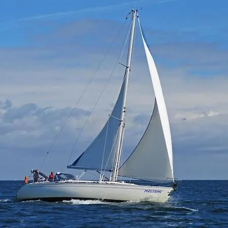 Hausboot In An Der Kieler Foerde Botel